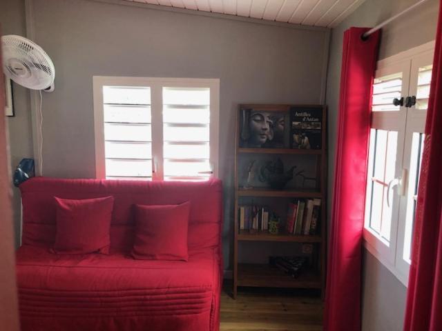 Habitation Baliache - Maison Creole Avec Jardin Privatif, Plage A 200M Deshaies Dış mekan fotoğraf