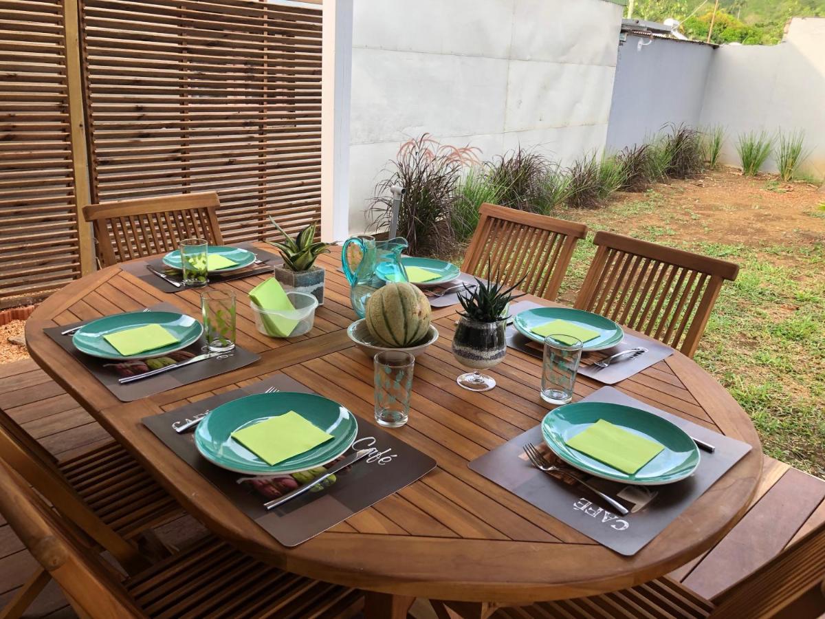 Habitation Baliache - Maison Creole Avec Jardin Privatif, Plage A 200M Deshaies Dış mekan fotoğraf
