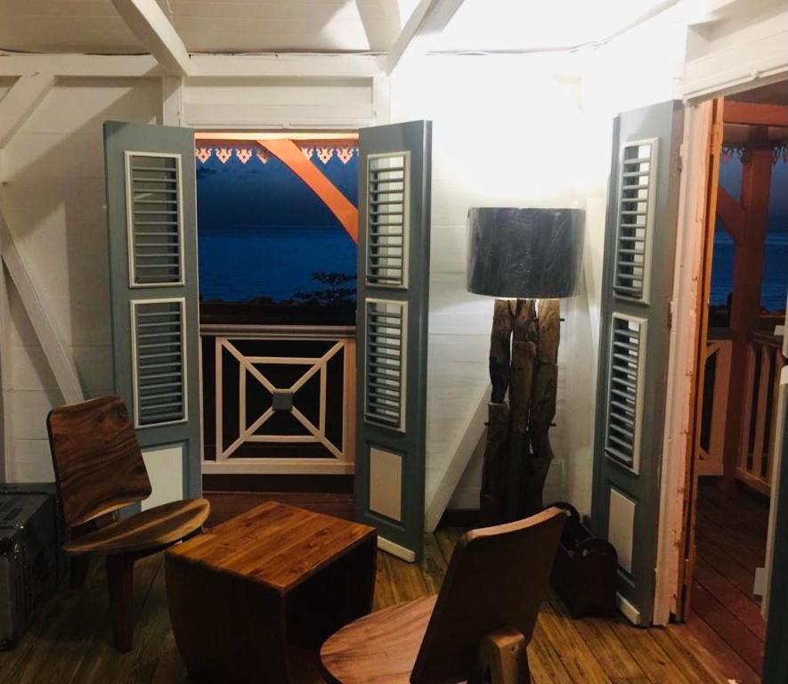 Habitation Baliache - Maison Creole Avec Jardin Privatif, Plage A 200M Deshaies Dış mekan fotoğraf