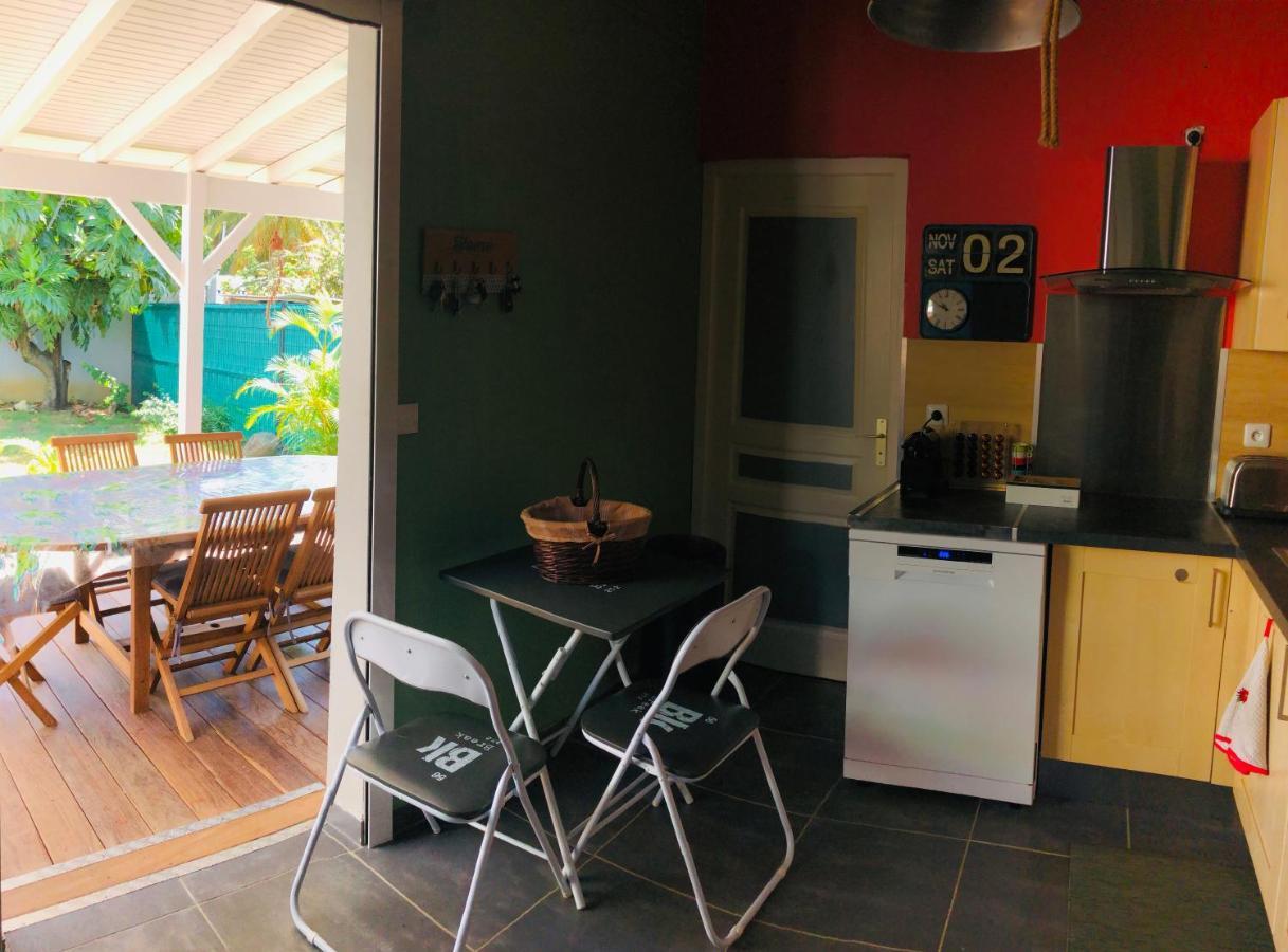 Habitation Baliache - Maison Creole Avec Jardin Privatif, Plage A 200M Deshaies Dış mekan fotoğraf
