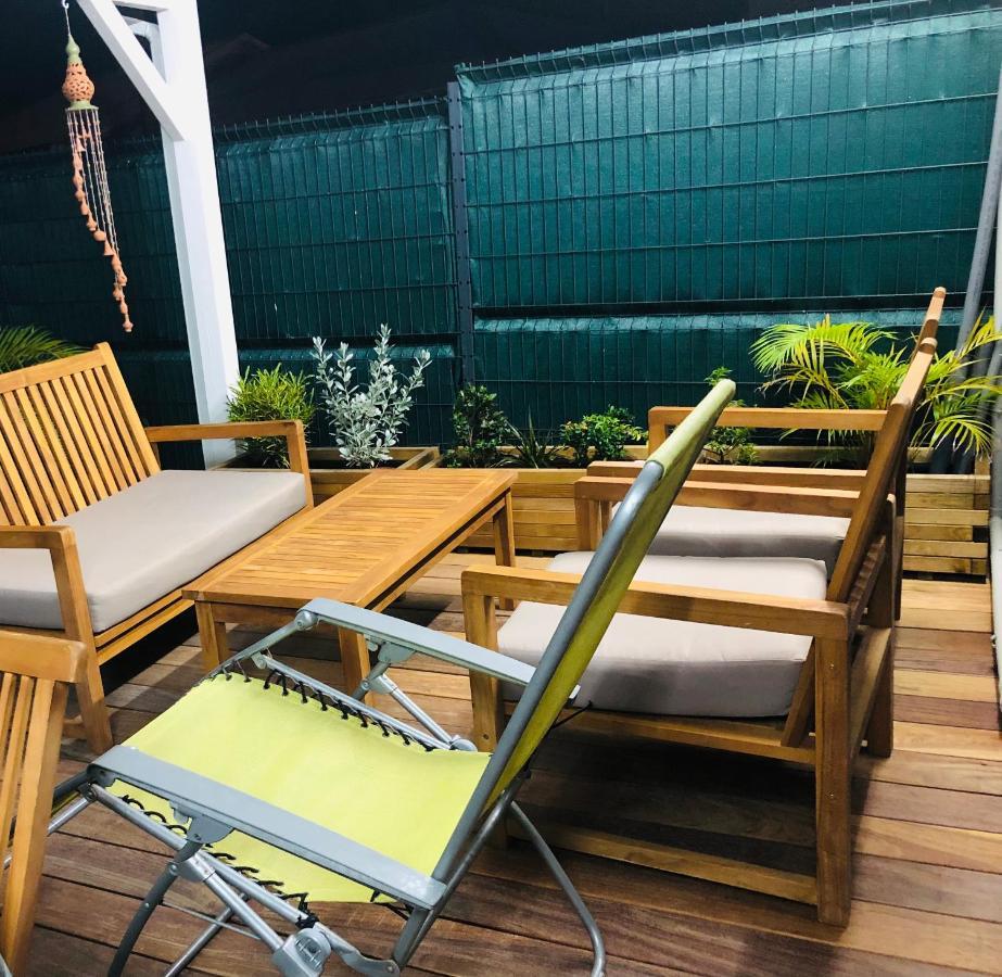 Habitation Baliache - Maison Creole Avec Jardin Privatif, Plage A 200M Deshaies Dış mekan fotoğraf